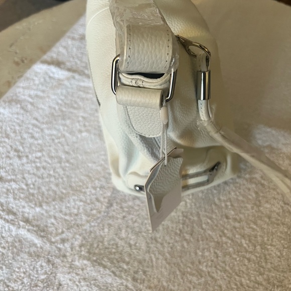 WHITE LEATHER SATCHEL… NEW WITH TAGS - Picture 5 of 14